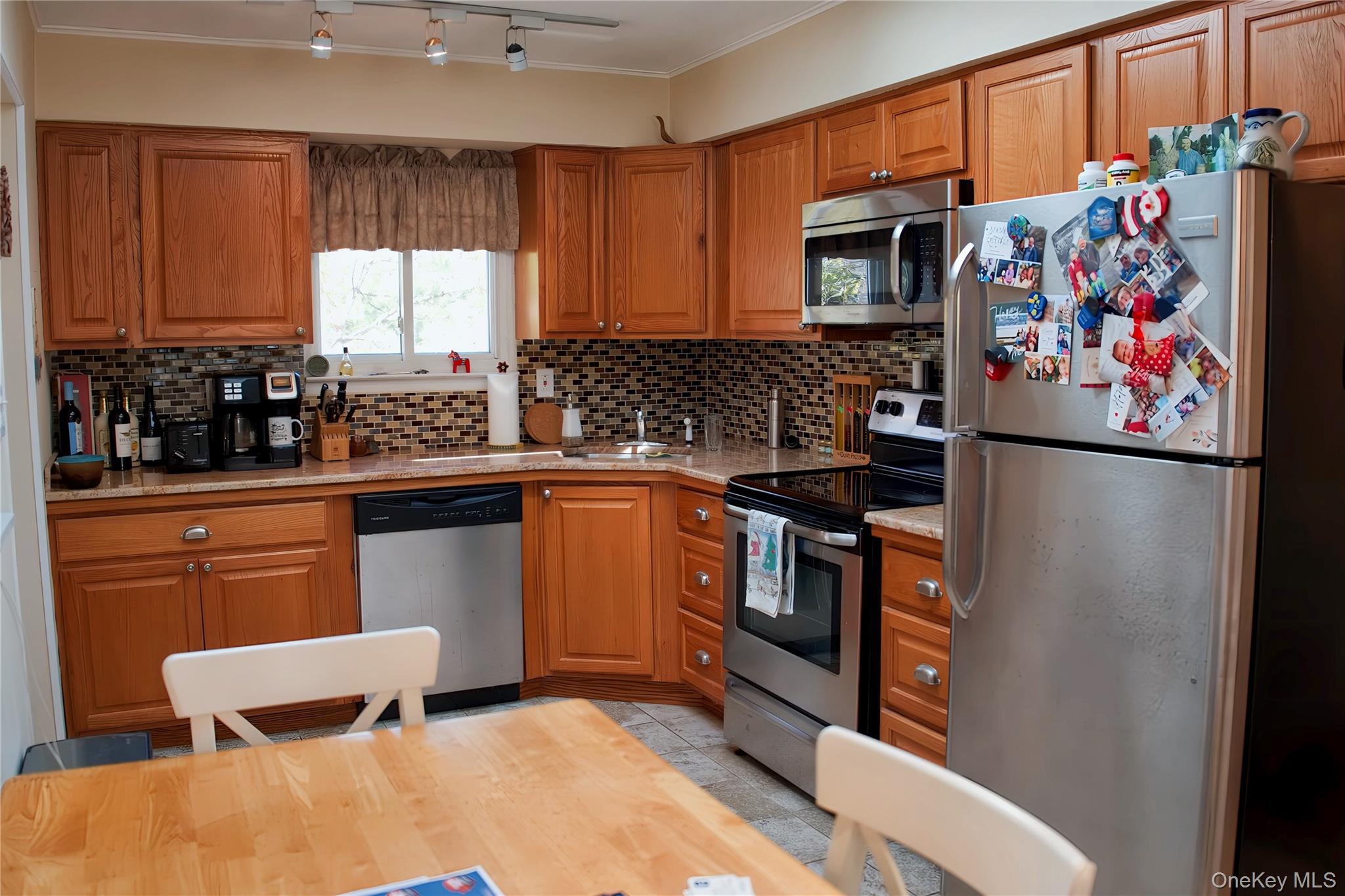 215 Lakeside Trail – For Sale photo 3