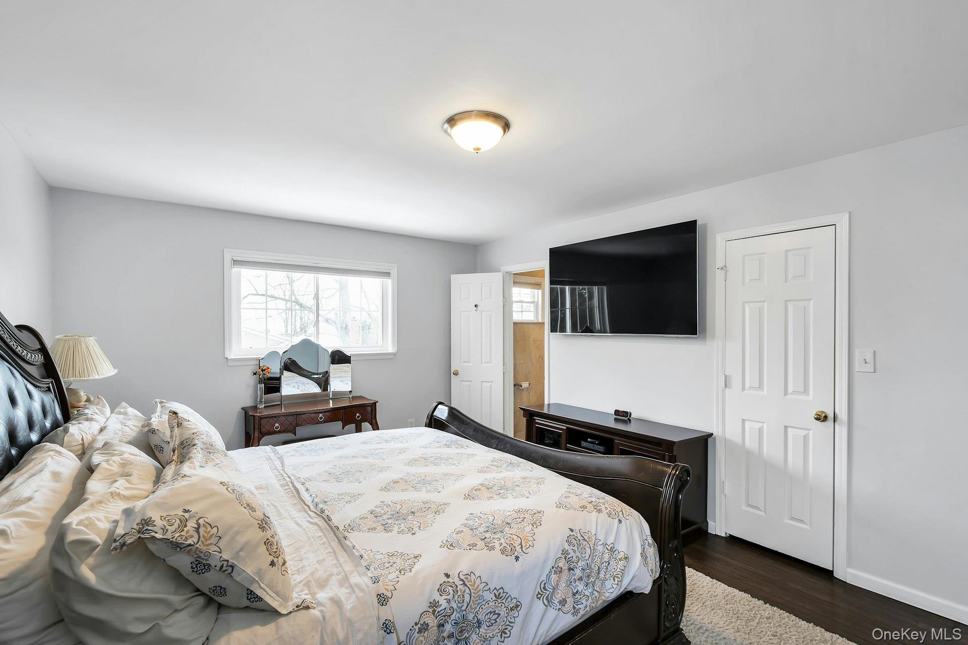 2043 Ripley – For Sale photo 28