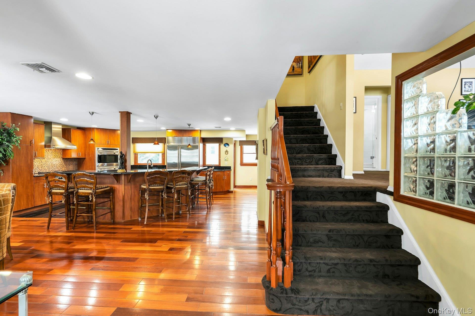 2043 Ripley – For Sale photo 12