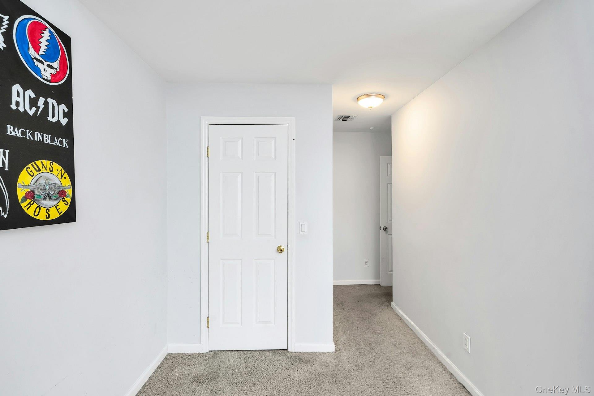 2043 Ripley – For Sale photo 34
