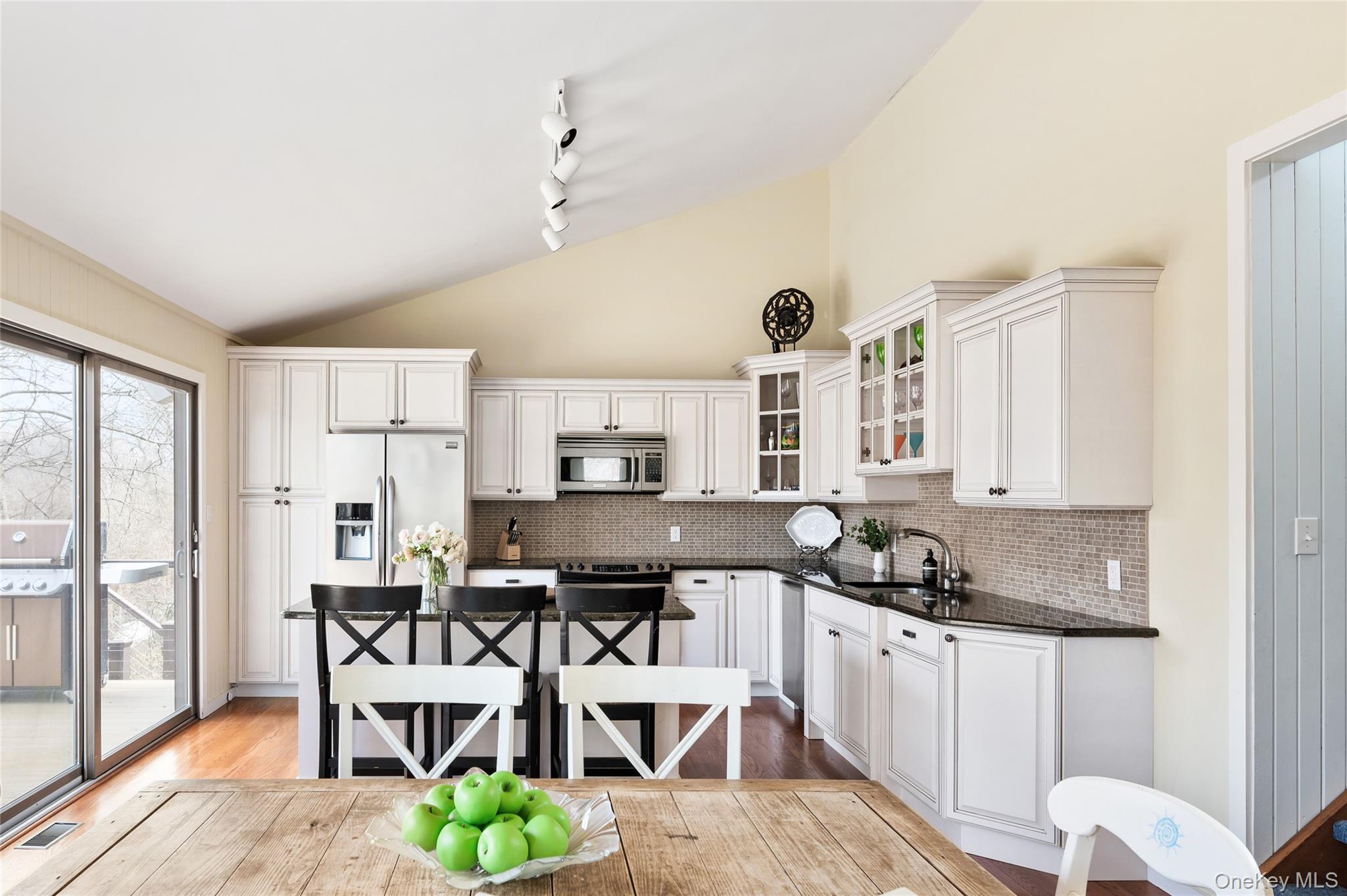 180 S Fairview Avenue – For Sale photo 9