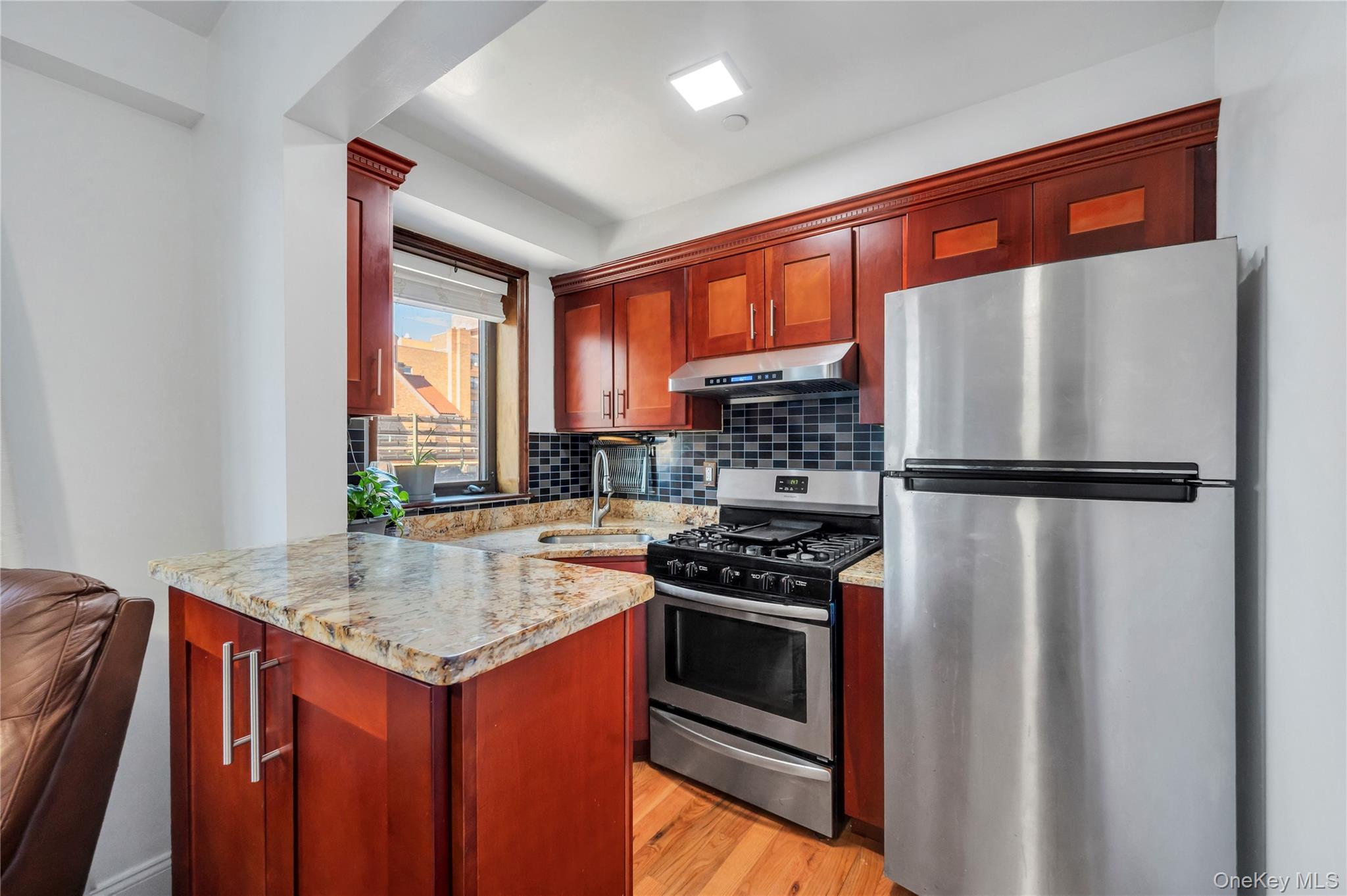 30-63 31st Street, Unit 301 photo 4