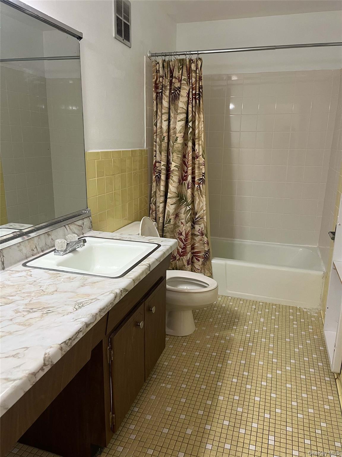 1840 Crompond Road, Unit 9B7 photo 7