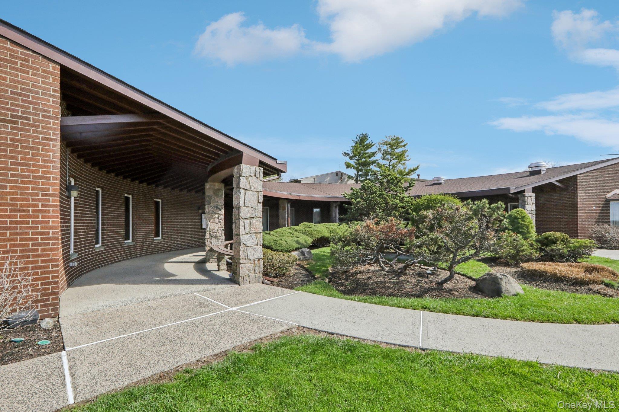267 Country Club Lane – For Sale photo 27