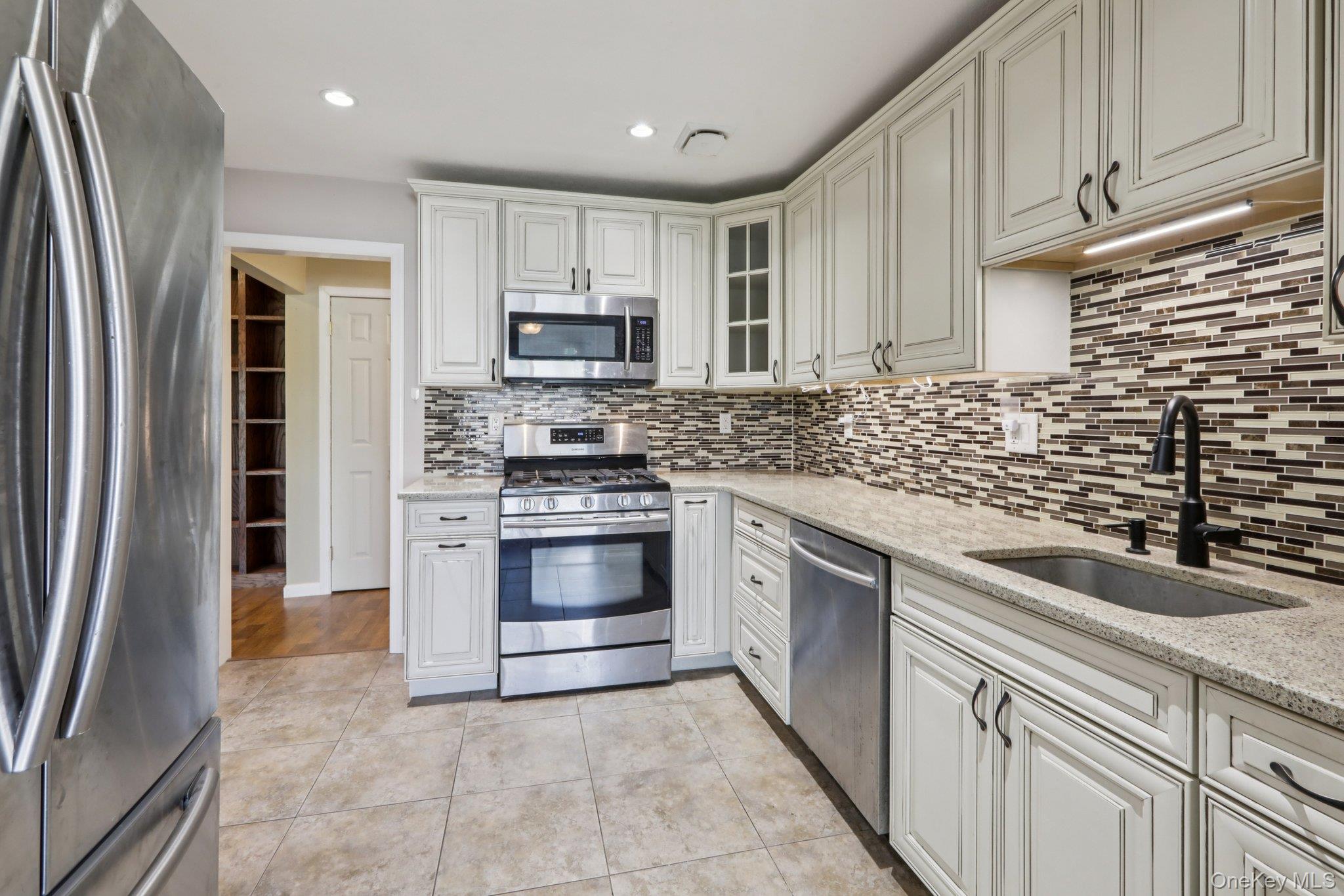 267 Country Club Lane – For Sale photo 9
