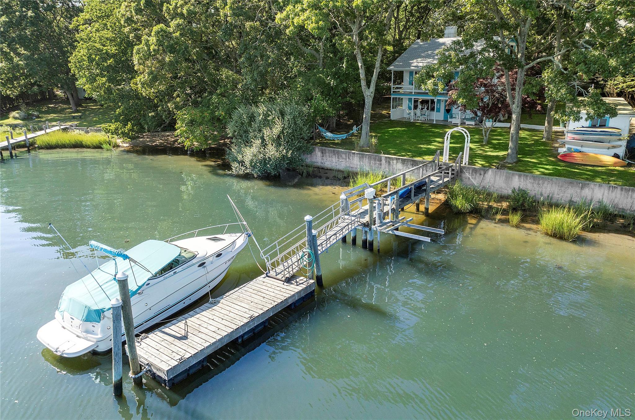 210 Redwood Road – For Sale photo 4