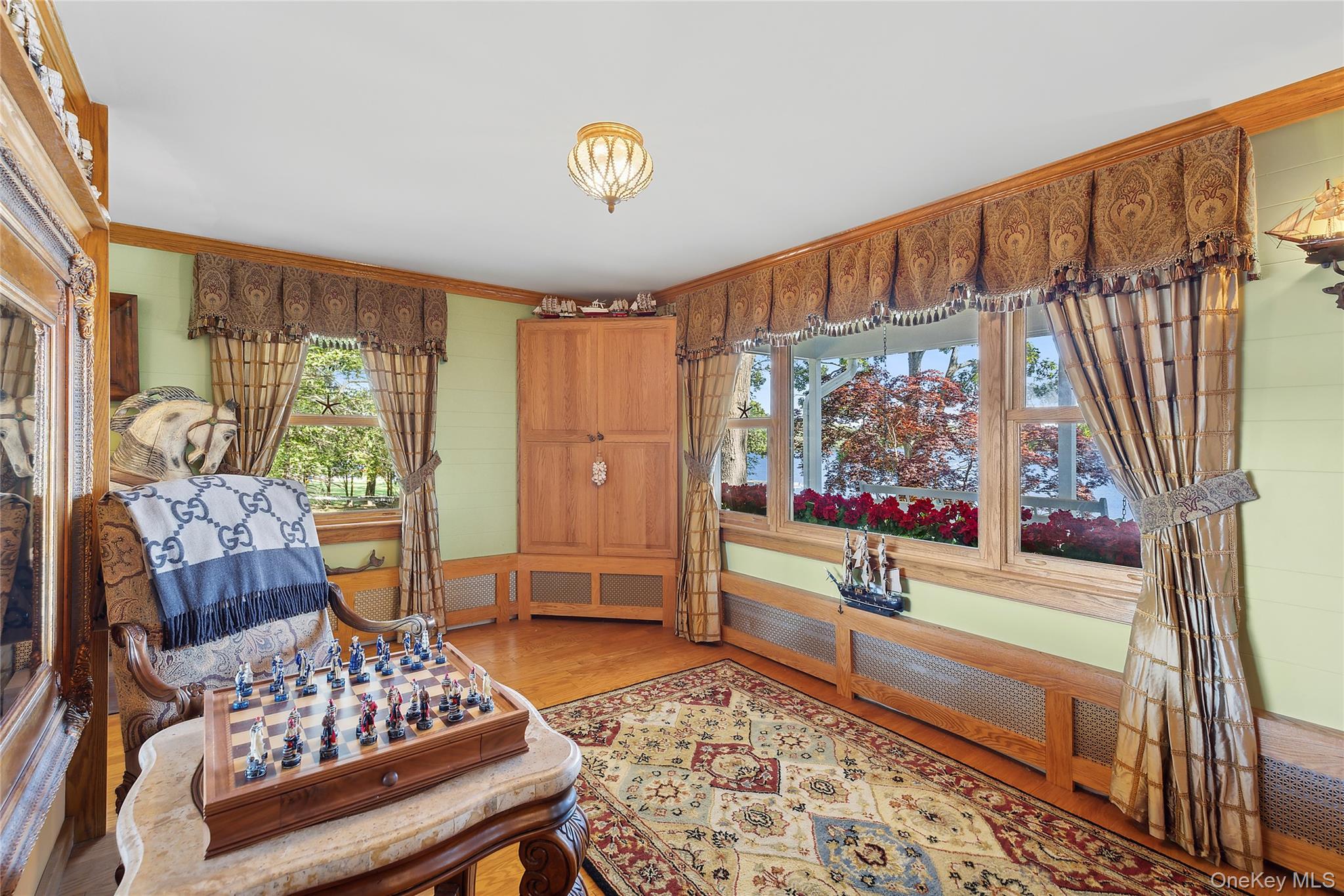 210 Redwood Road – For Sale photo 14