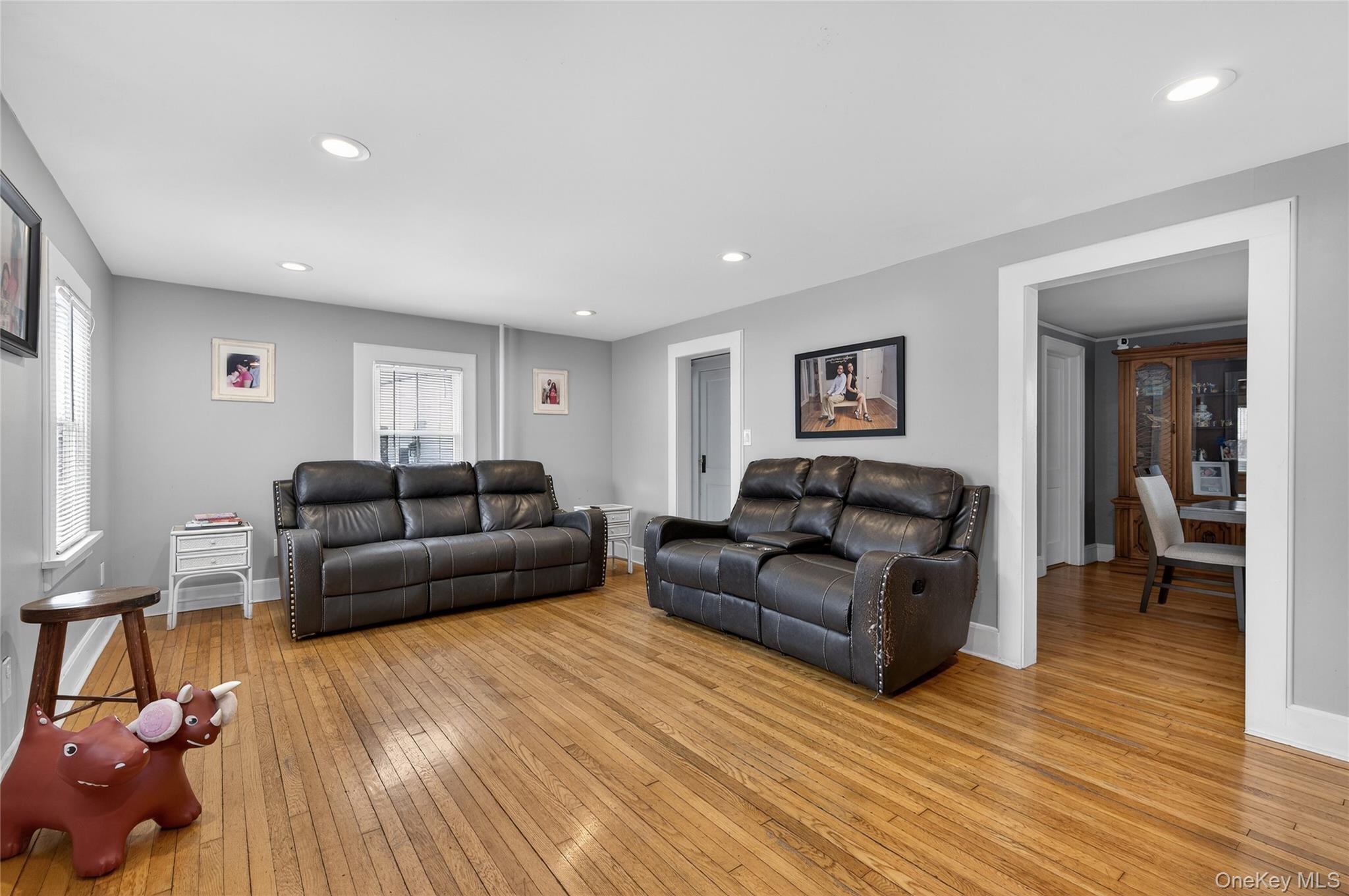 22 Perry Avenue – For Sale photo 7