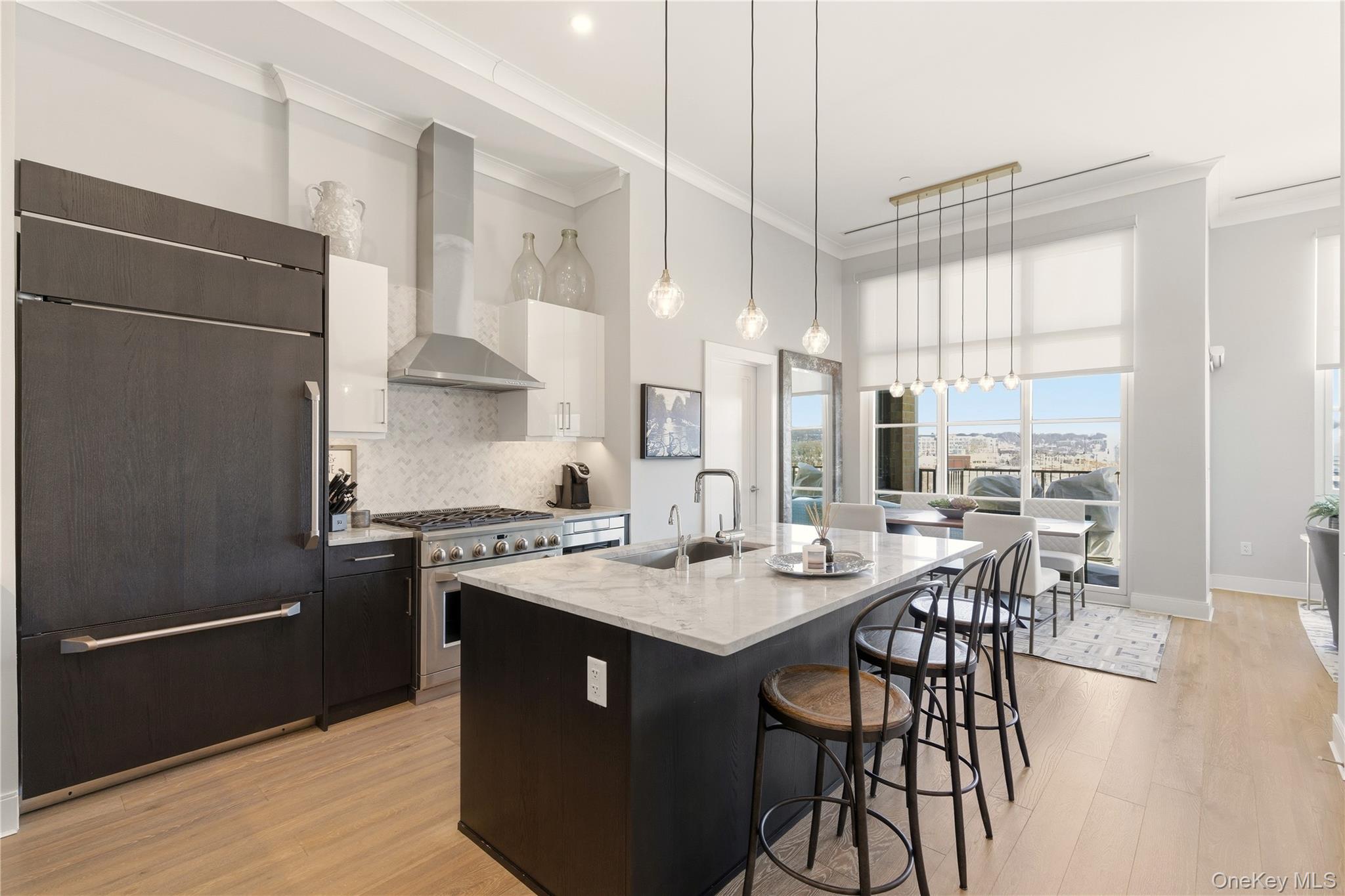 100 Garvies Point Road, Unit 1033 photo 6
