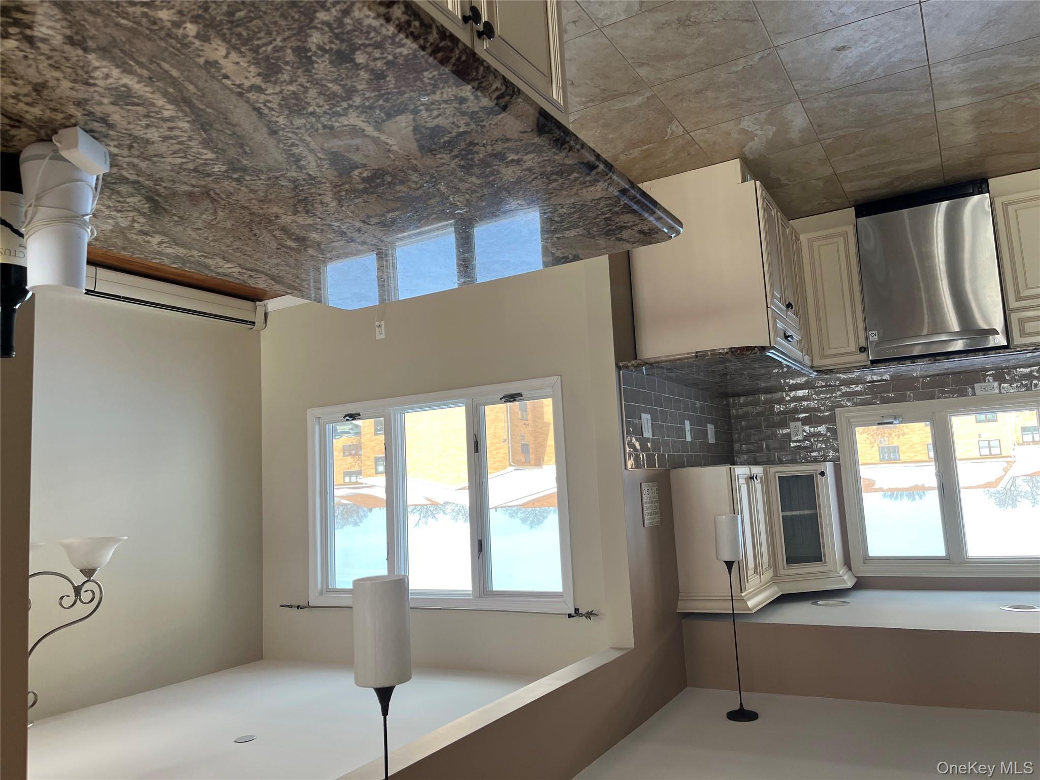 50 Florence Avenue – For Rent photo 7