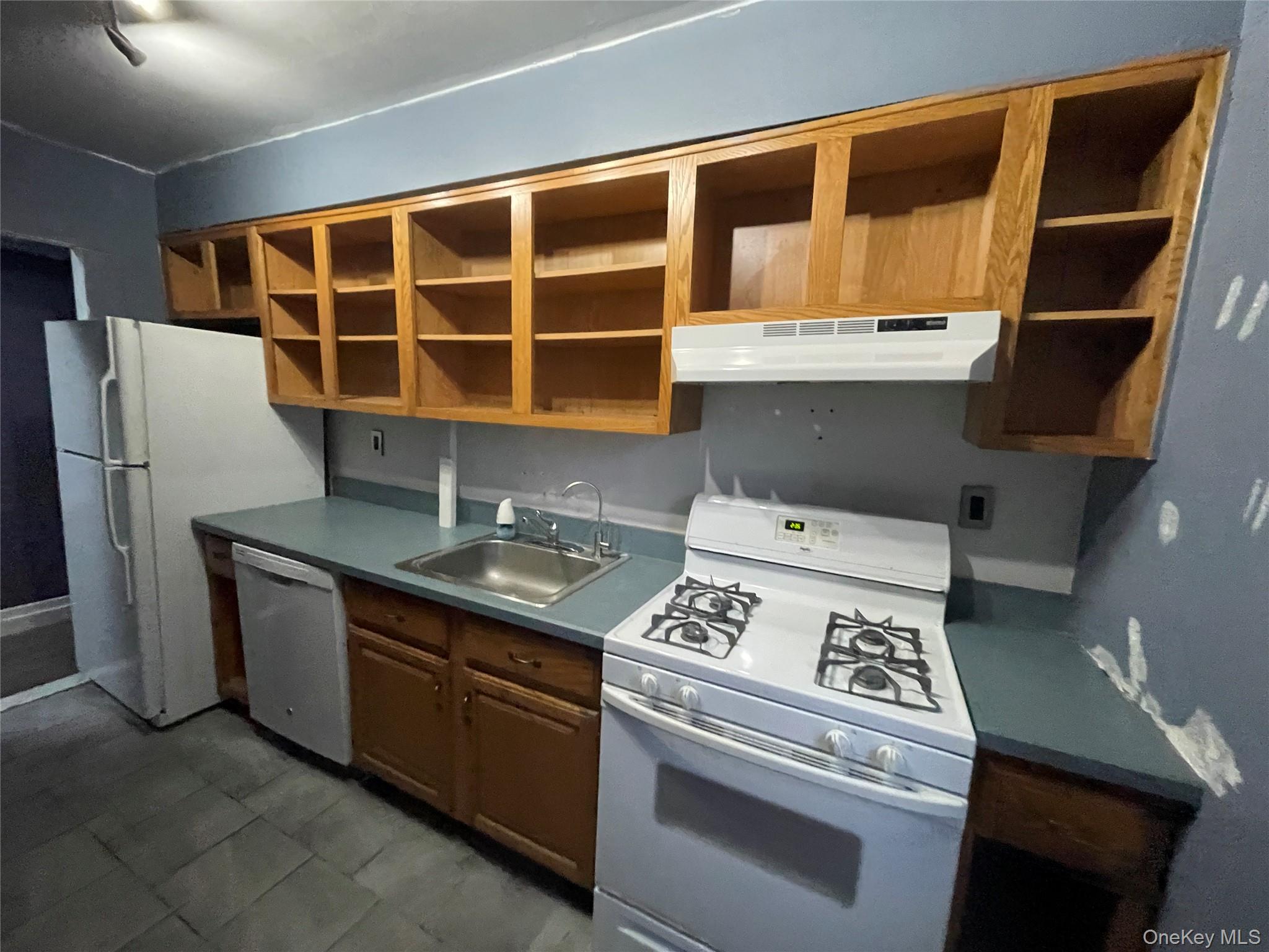 70 Locust Avenue, Unit B114 photo 6