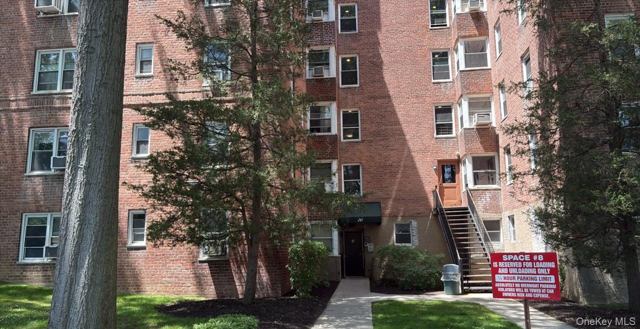 70 Locust Avenue, Unit B114 photo 5