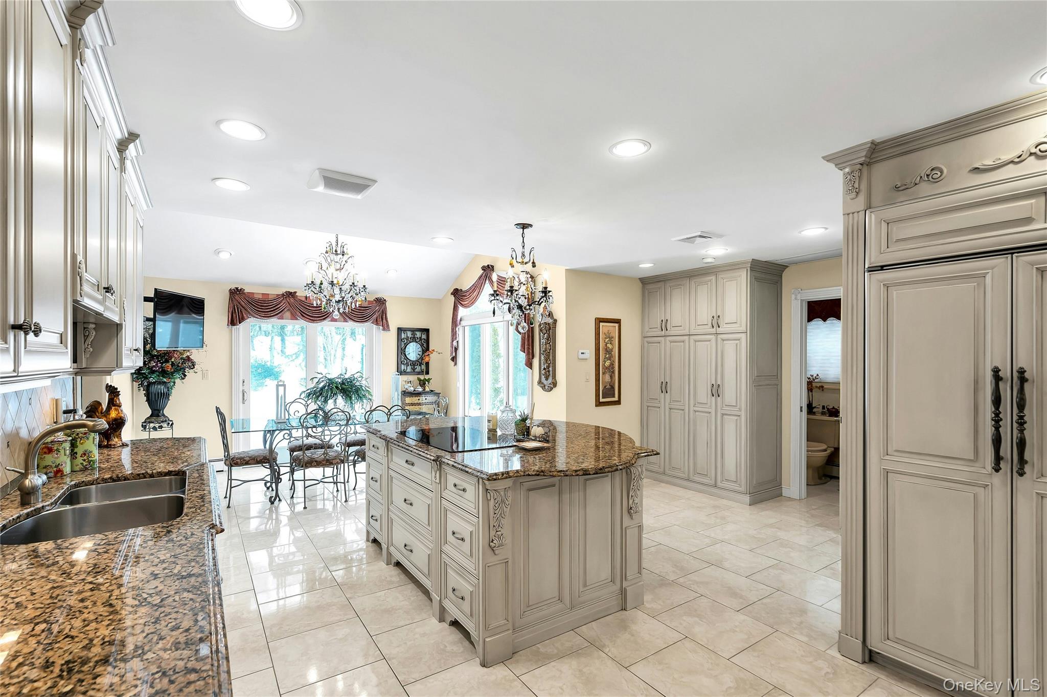 7 Albertson Lane – For Sale photo 10