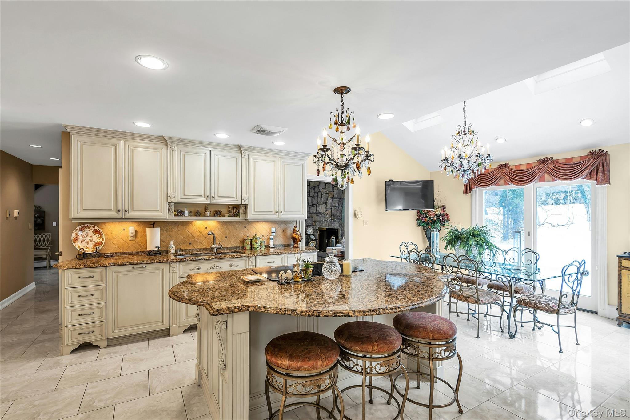 7 Albertson Lane – For Sale photo 7