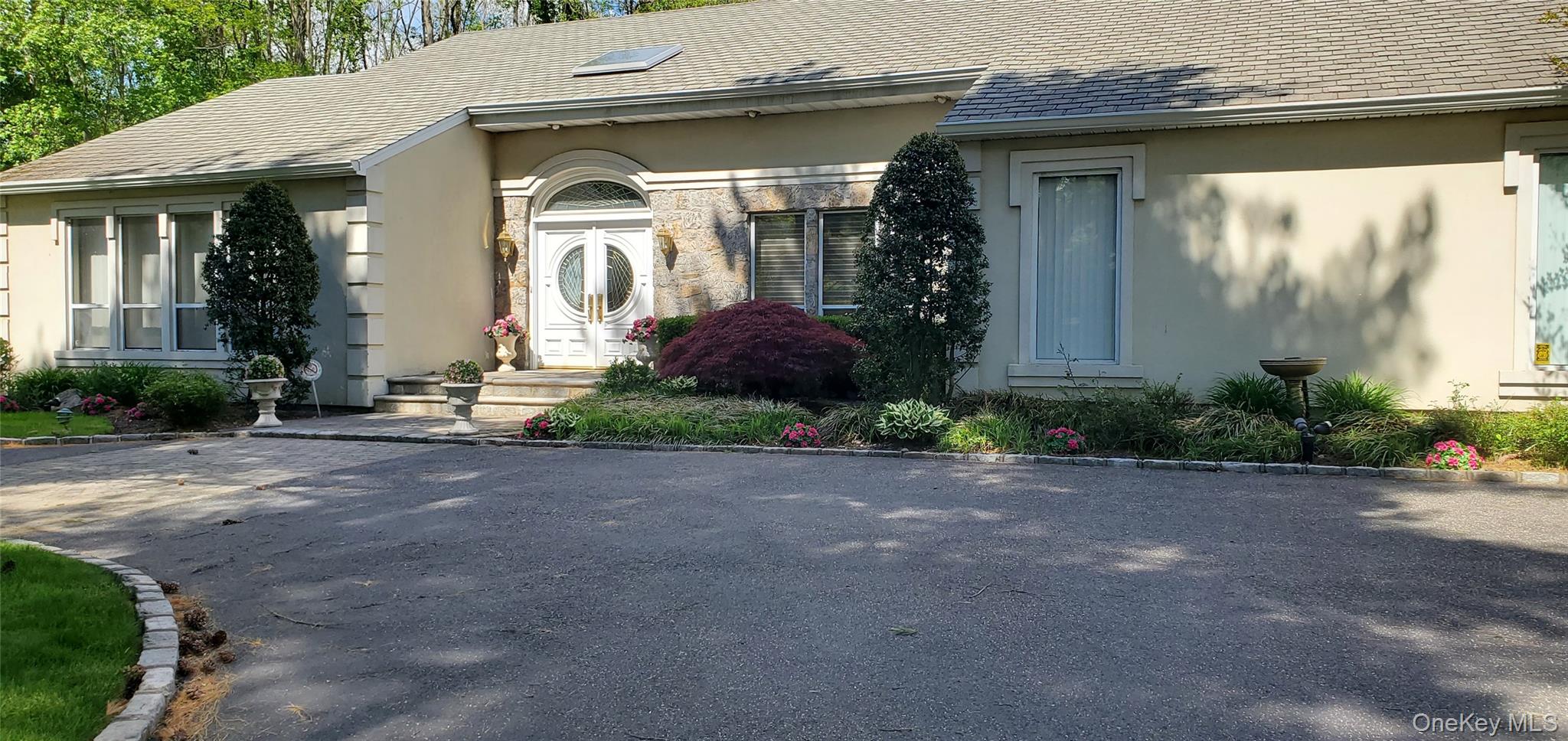 7 Albertson Lane – For Sale photo 8