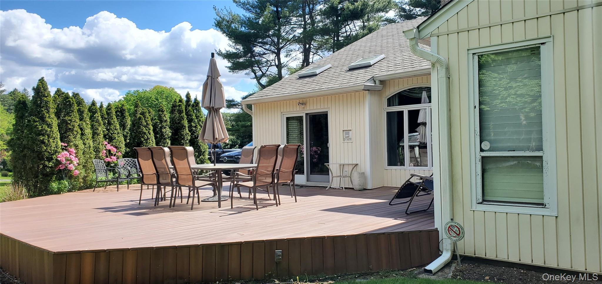 7 Albertson Lane – For Sale photo 4