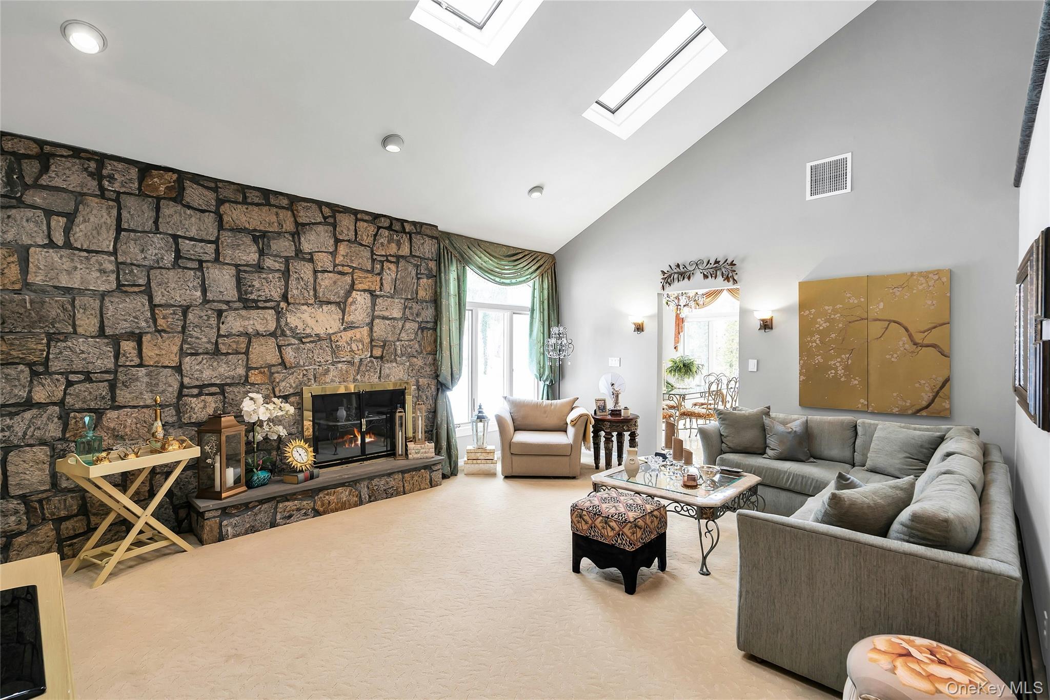 7 Albertson Lane – For Sale photo 13