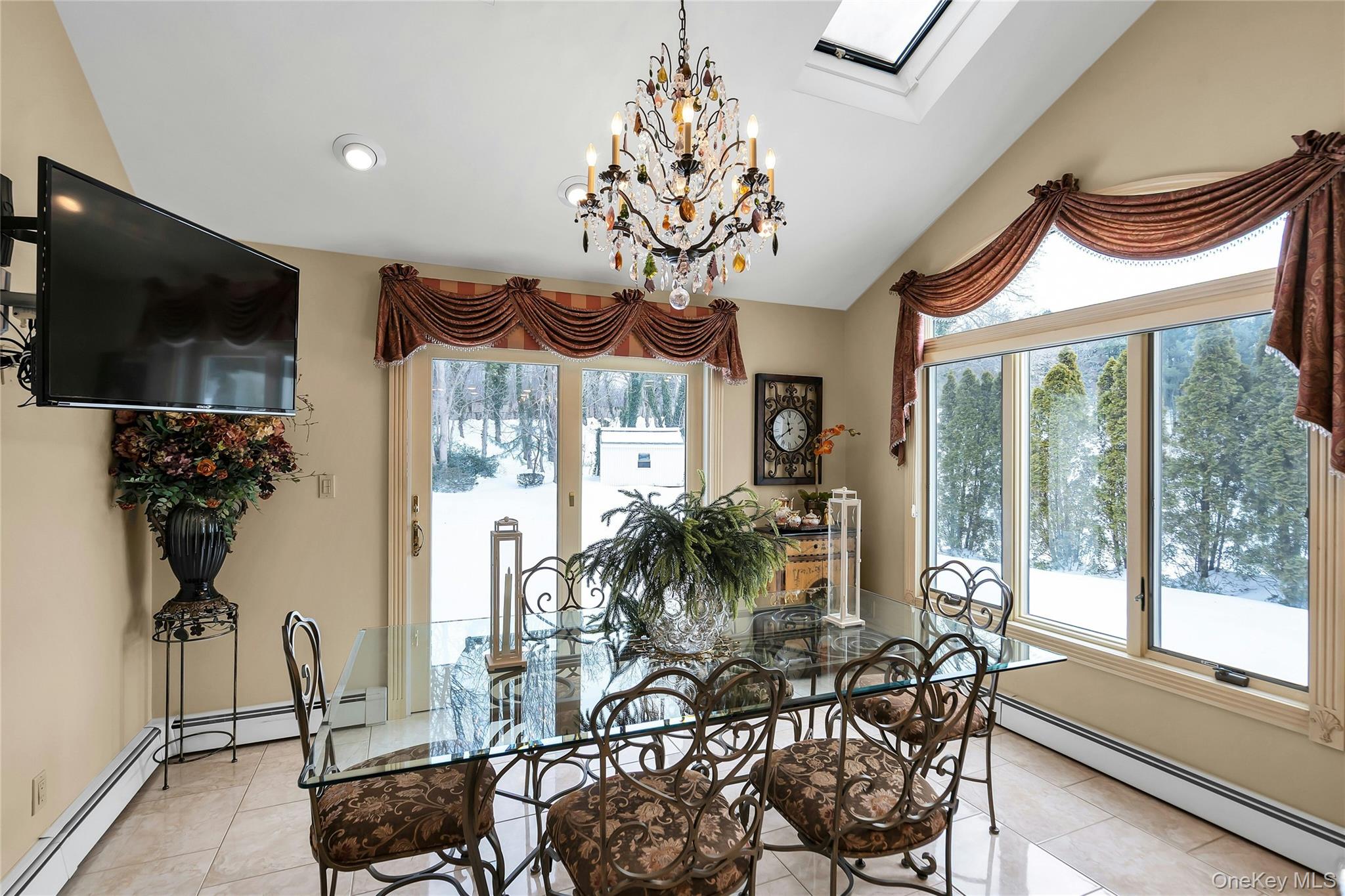 7 Albertson Lane – For Sale photo 24