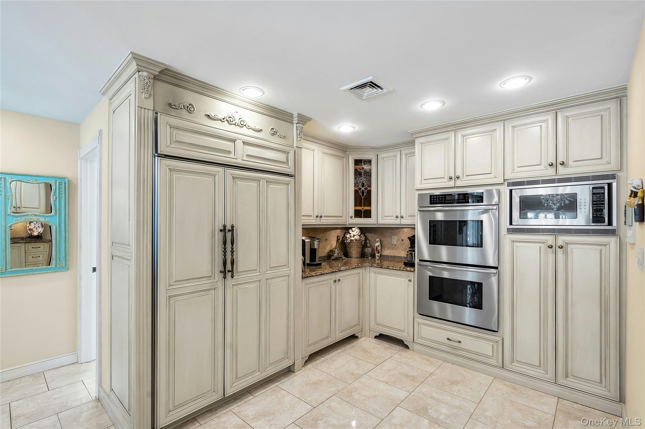 7 Albertson Lane – For Sale photo 11