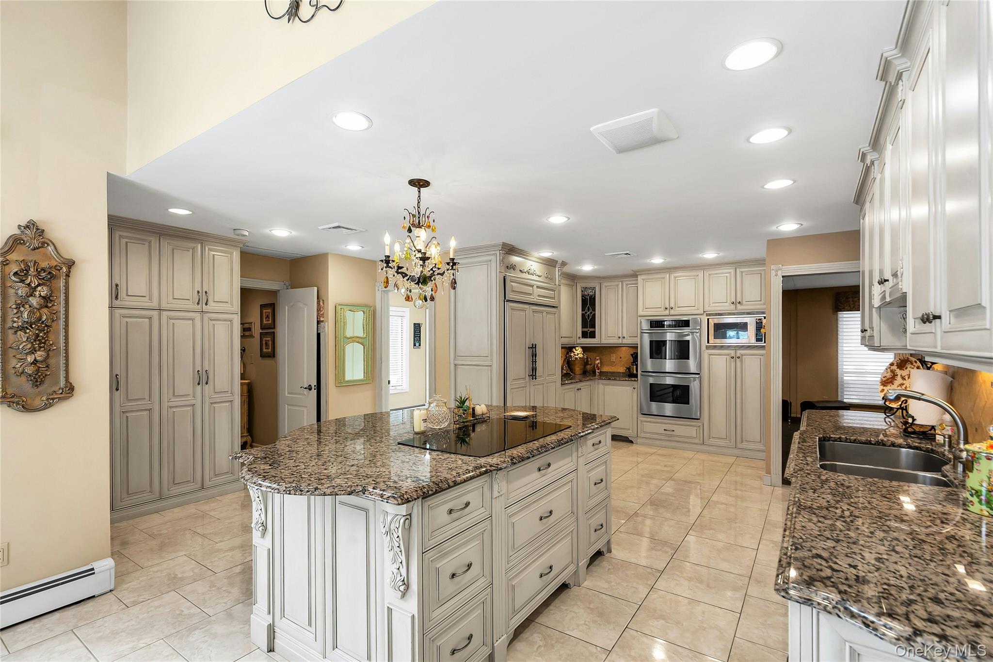 7 Albertson Lane – For Sale photo 6
