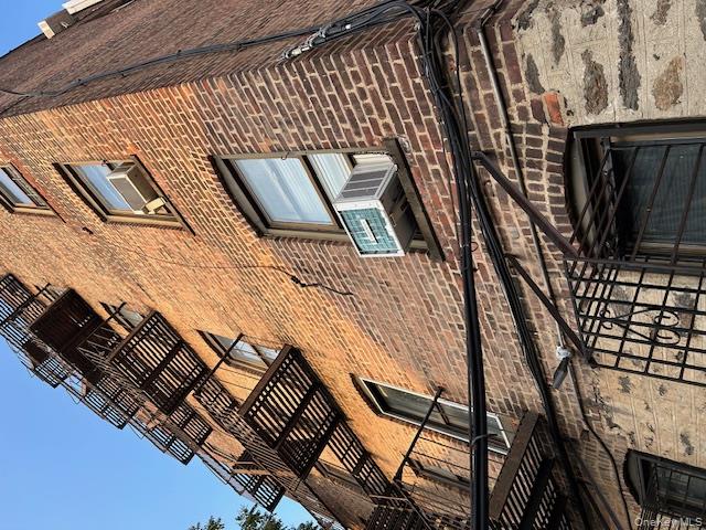 2431 Crotona Avenue – For Sale photo 4