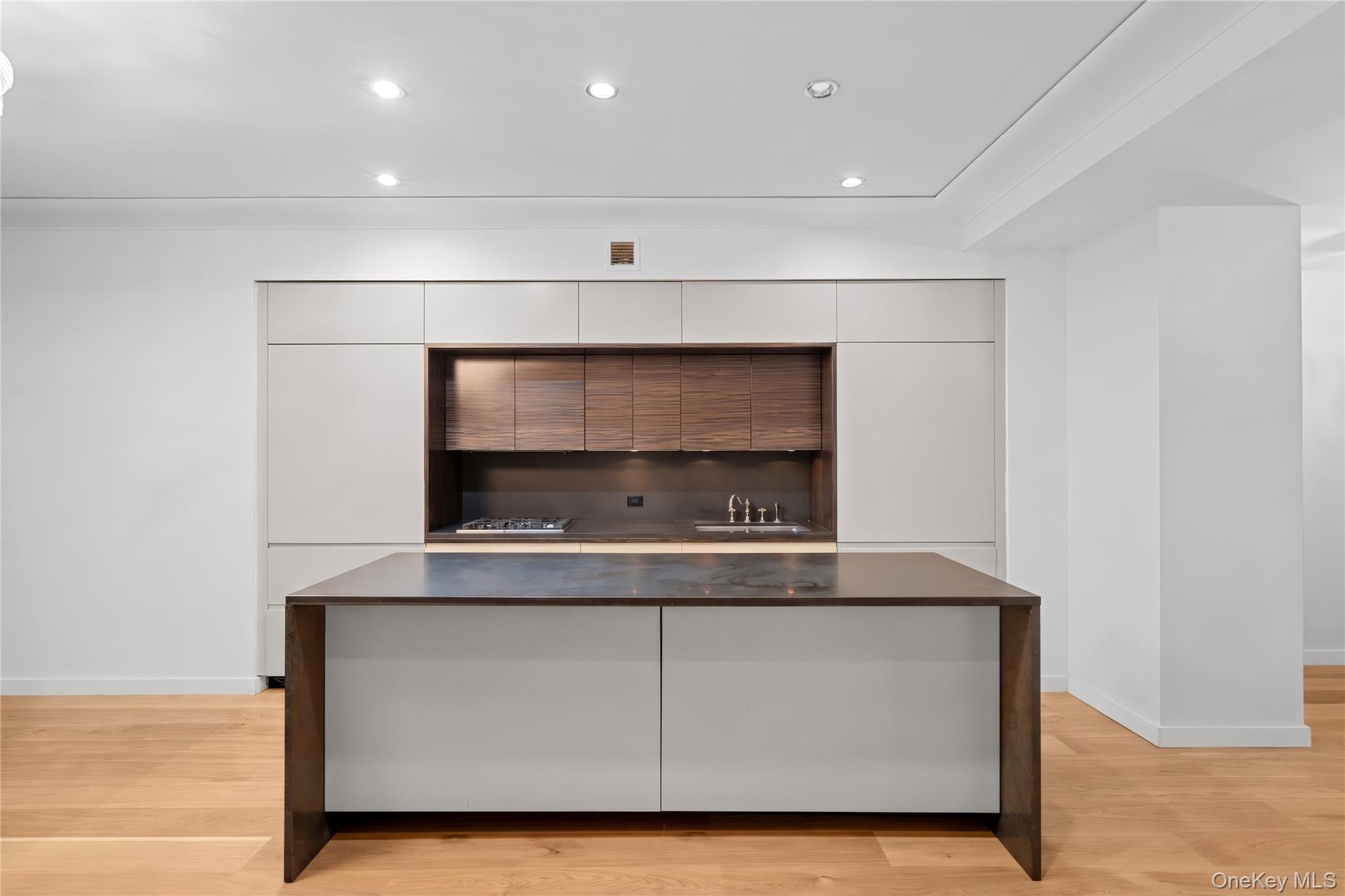 55 Wall Street, Unit 530 photo 8