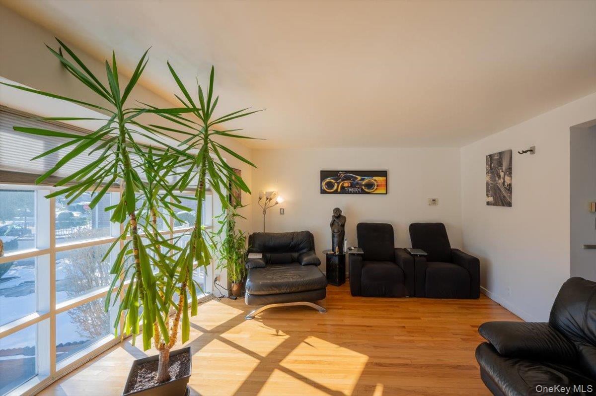 19611 Pompeii Avenue – For Sale photo 11