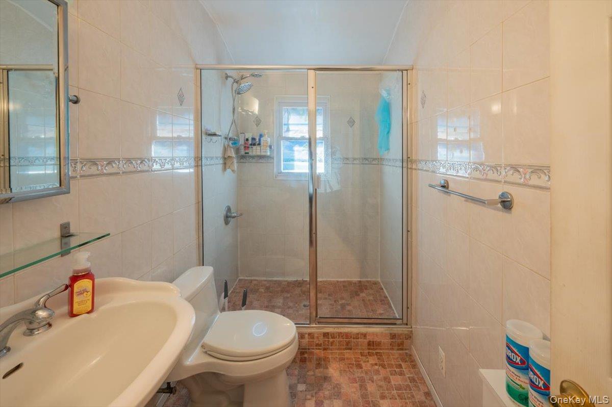 19611 Pompeii Avenue – For Sale photo 24