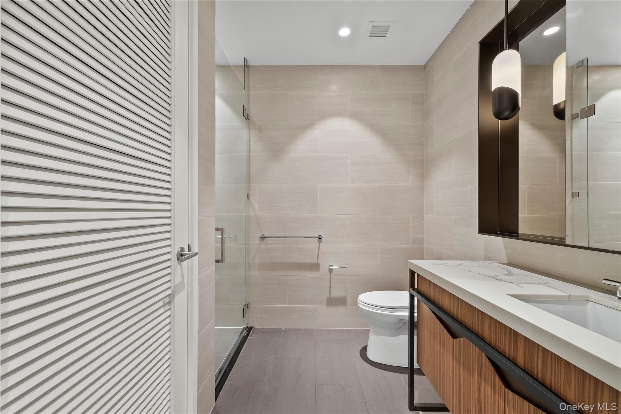 13327 39th Avenue, Unit 3H photo 13
