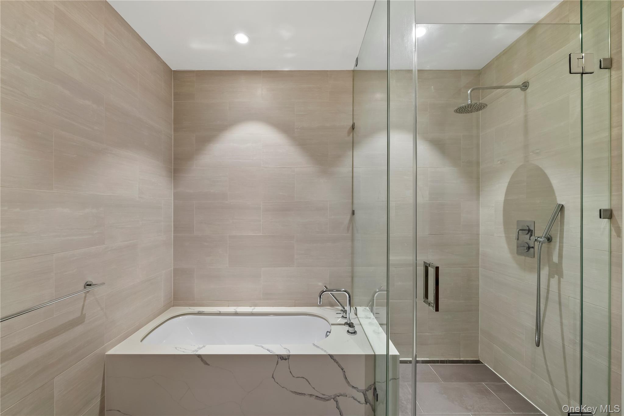 13327 39th Avenue, Unit 3H photo 10