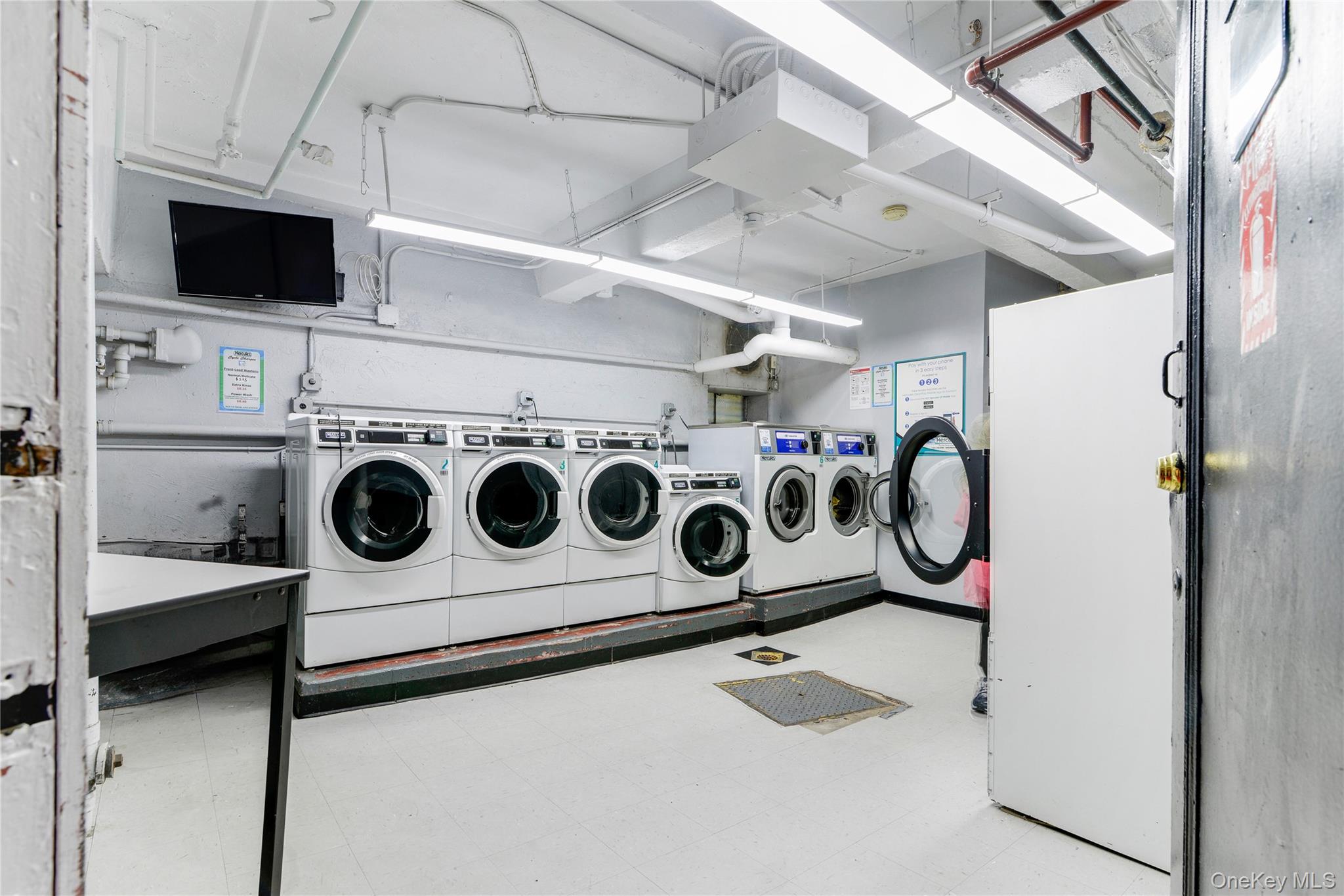 5614 Netherland Avenue, Unit 4E photo 7