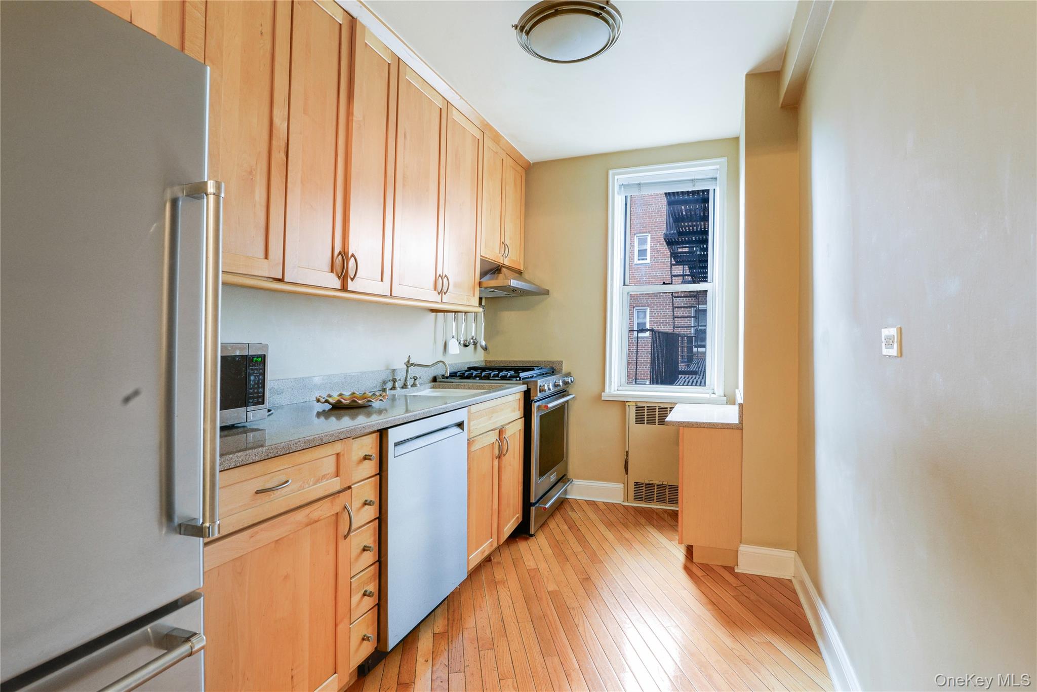 5614 Netherland Avenue, Unit 4E photo 4