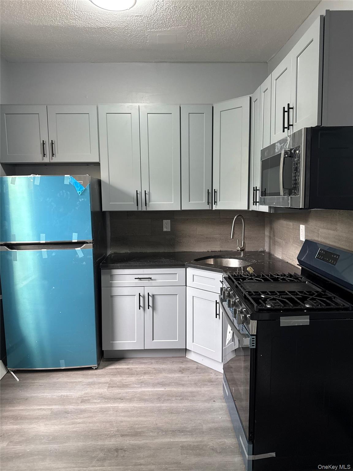 1449 Longfellow Avenue – For Rent photo 6
