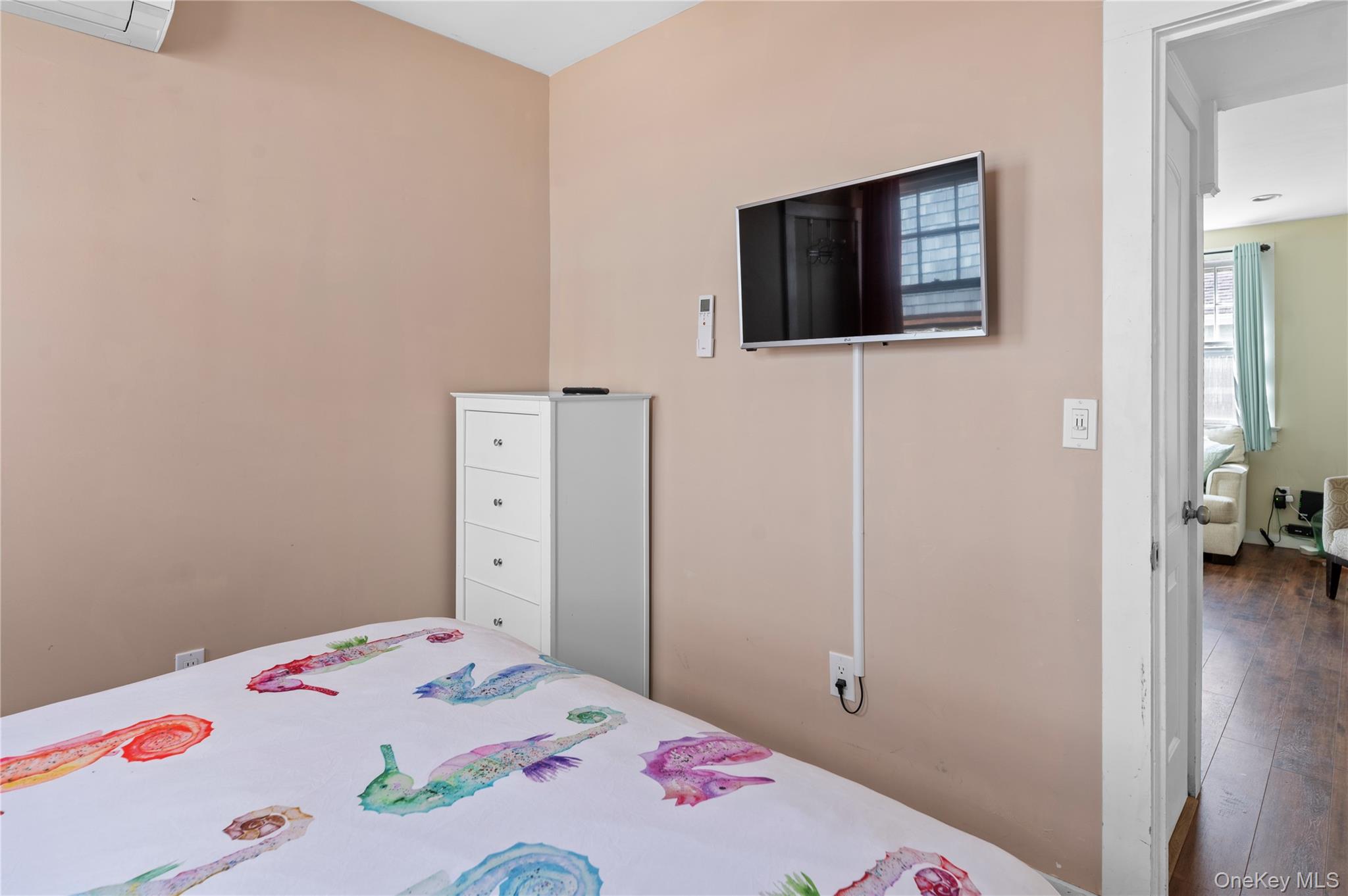 180 Cottage Walk – For Sale photo 19