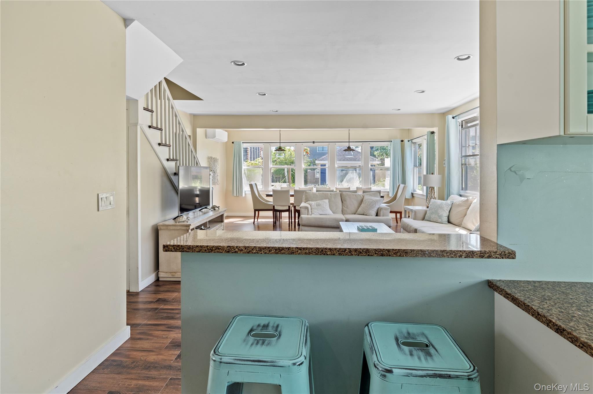 180 Cottage Walk – For Sale photo 5