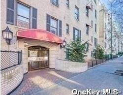 21-05 33 Street, Unit 5F photo 2