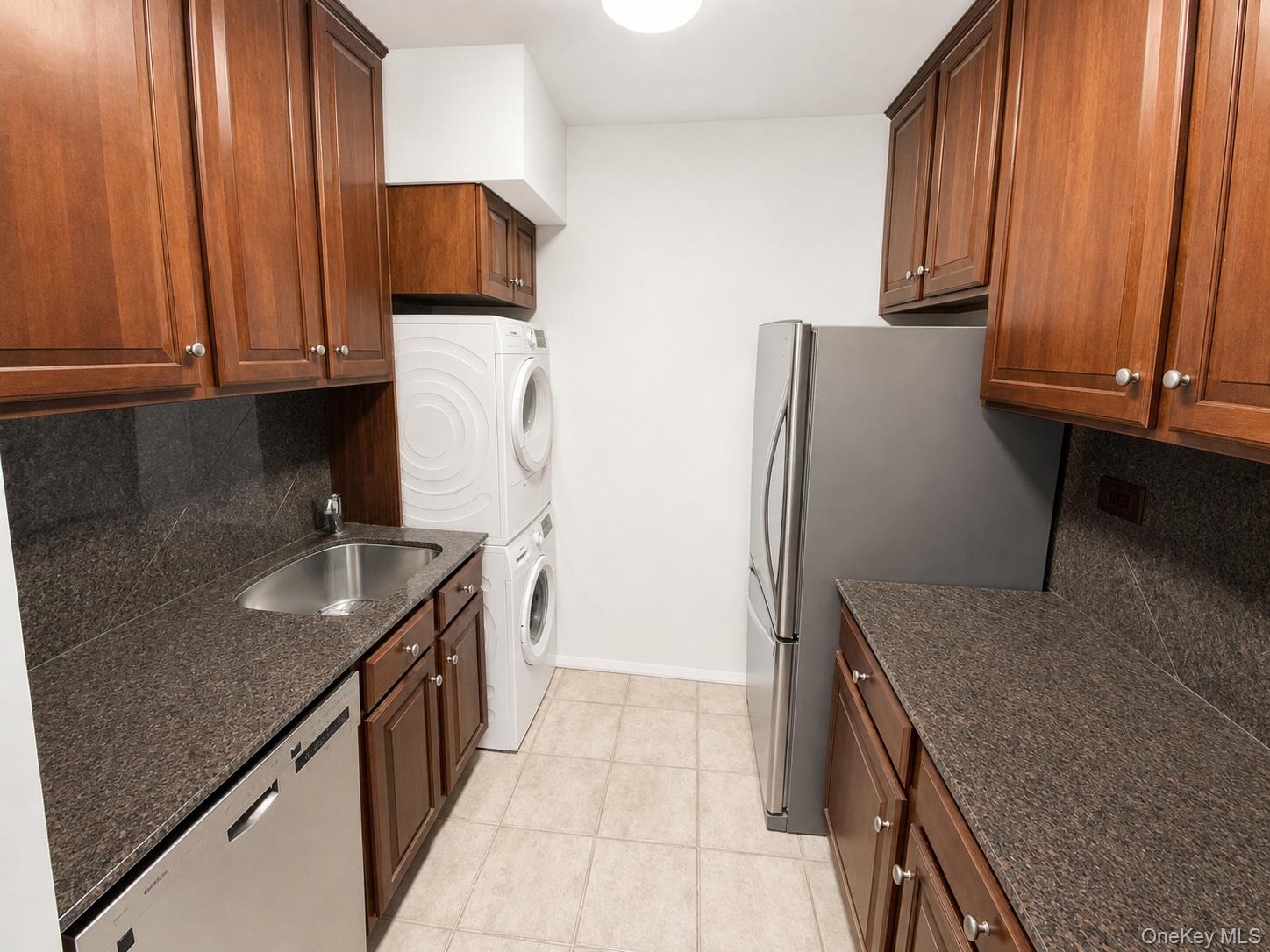 27110 Grand Central Parkway, Unit 10F photo 7