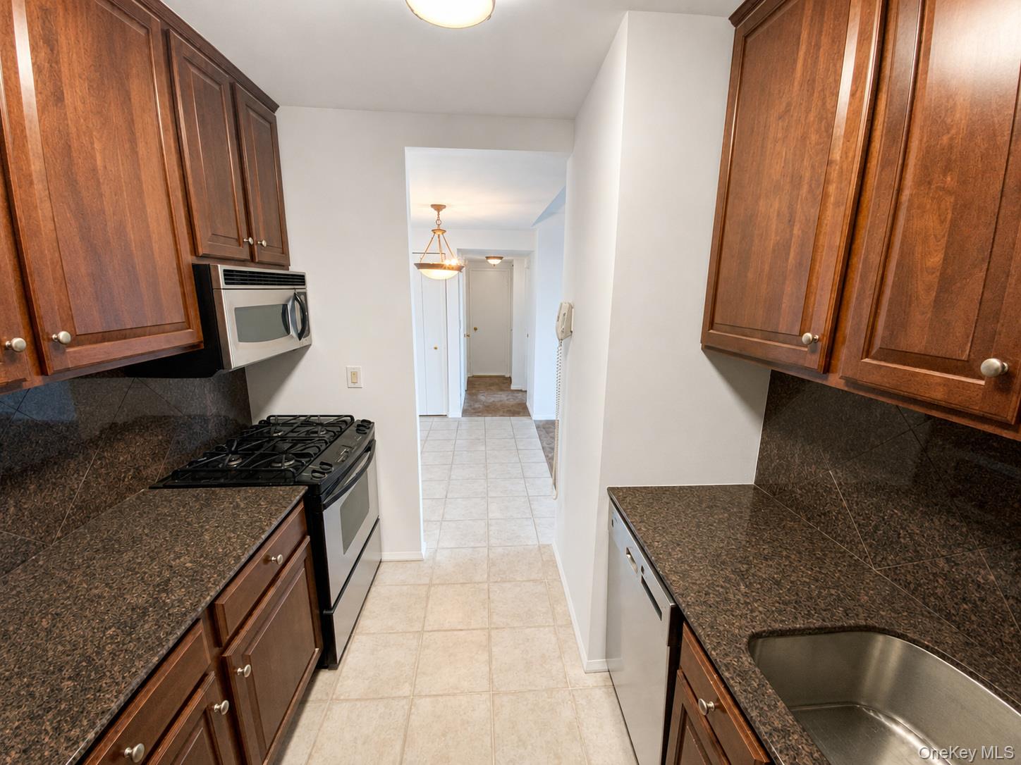 27110 Grand Central Parkway, Unit 10F photo 6