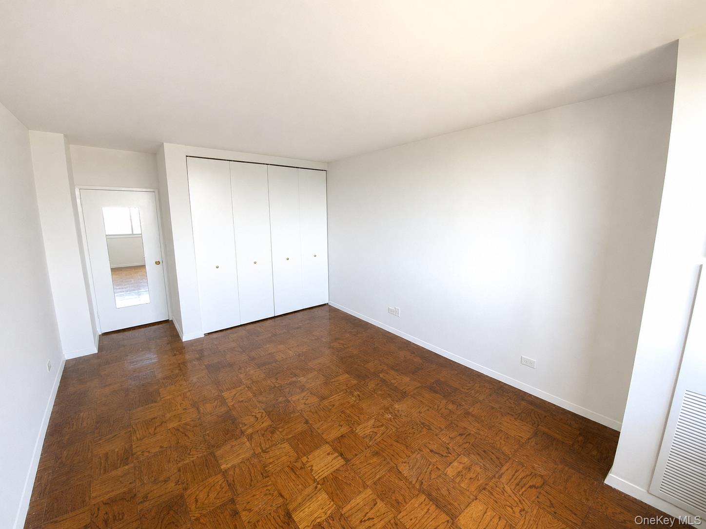 27110 Grand Central Parkway, Unit 10F photo 10