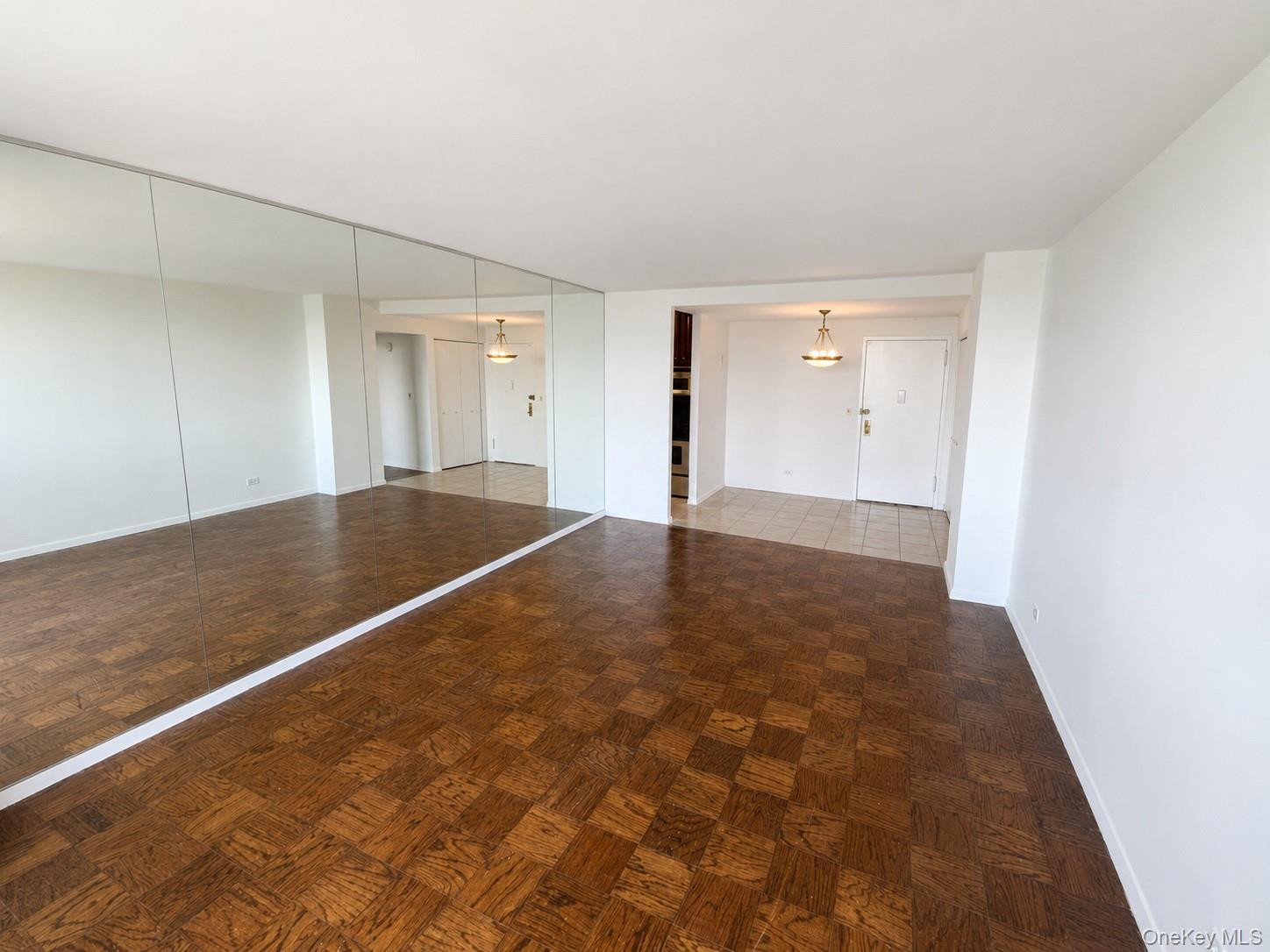 27110 Grand Central Parkway, Unit 10F photo 4