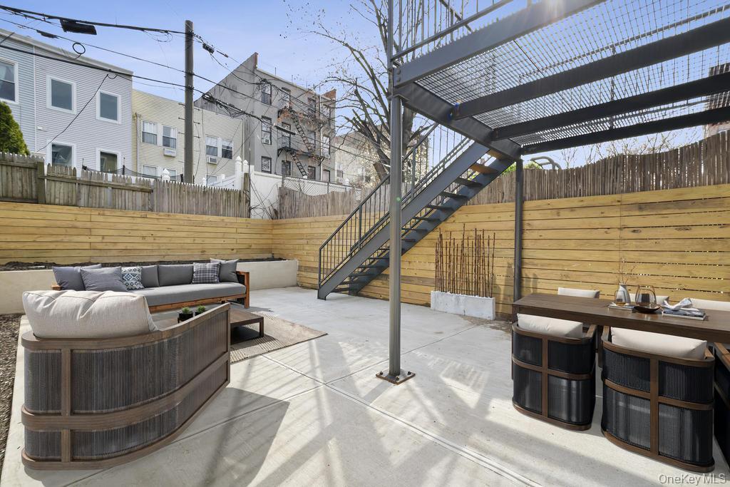 256 PUTNAM Avenue, Unit 1 photo 12