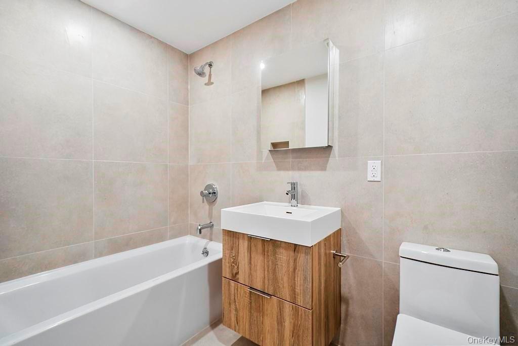 256 PUTNAM Avenue, Unit 1 photo 5