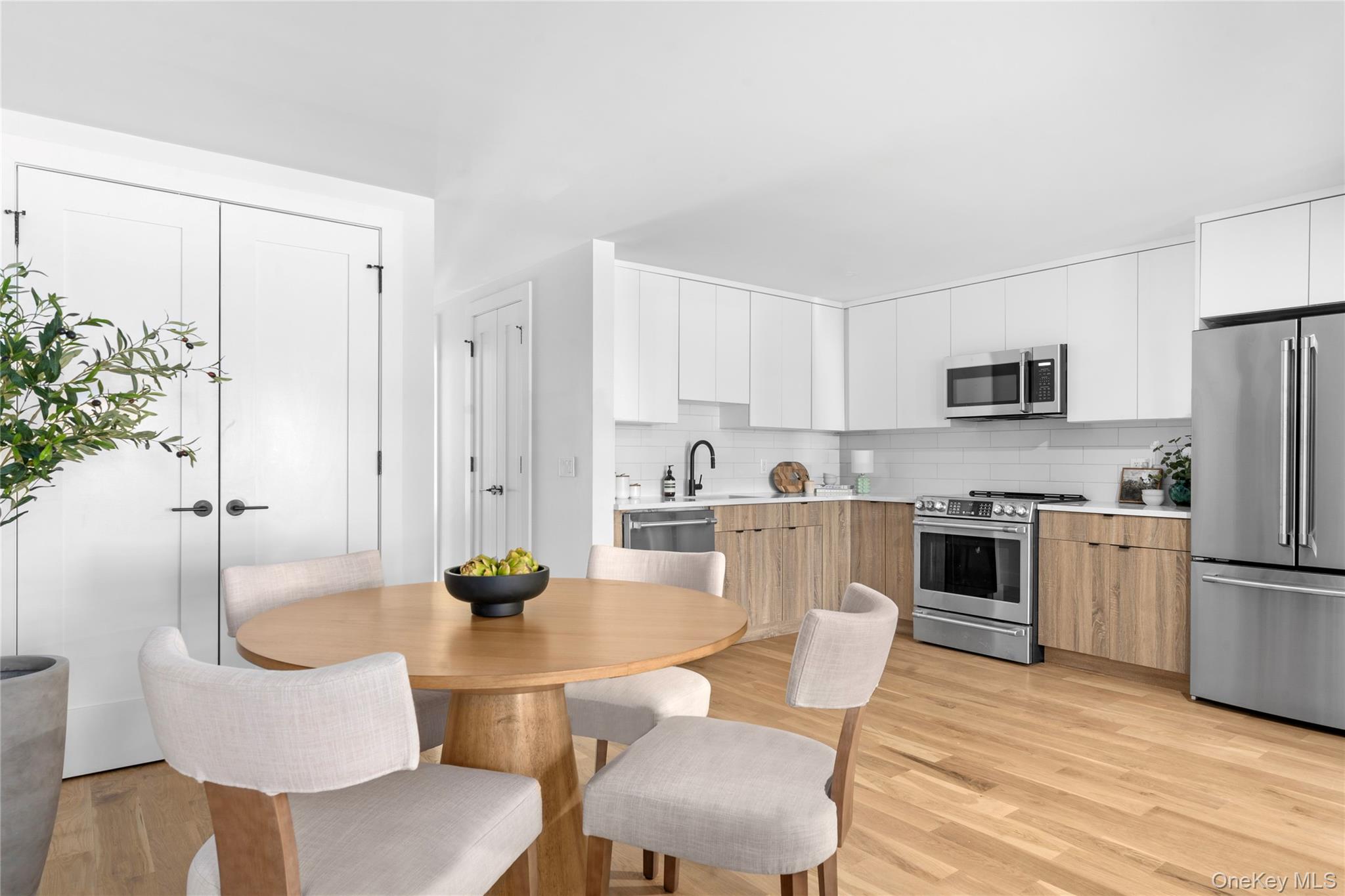 256 PUTNAM Avenue, Unit 1 photo 3