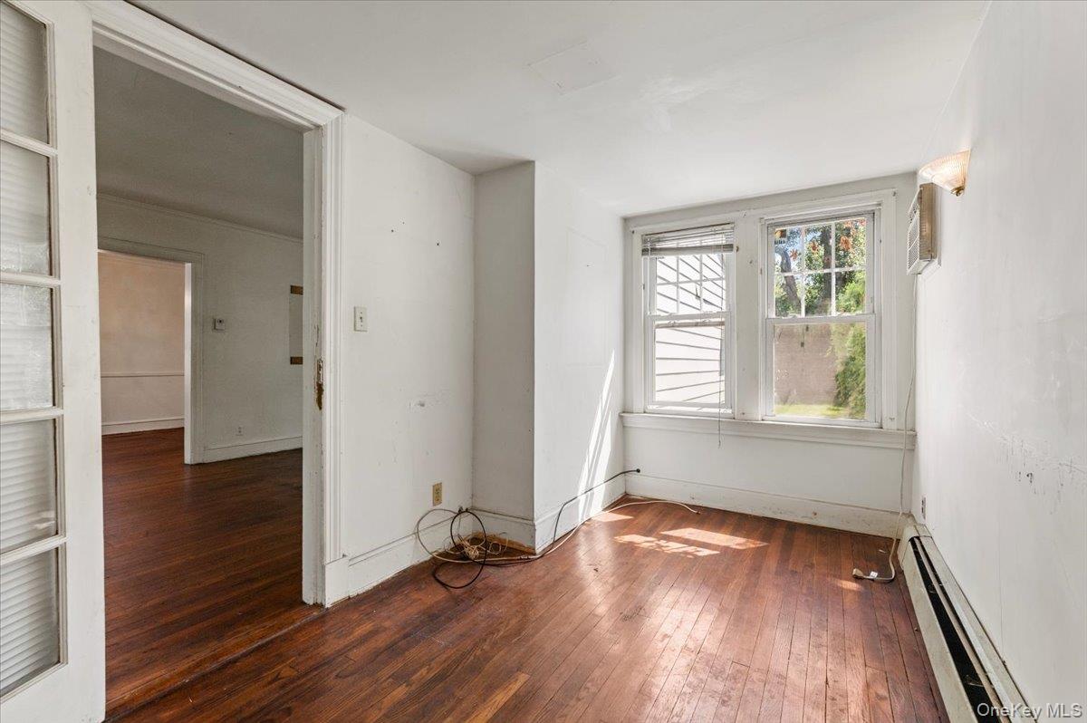 33 Lawrence Avenue – For Sale photo 6