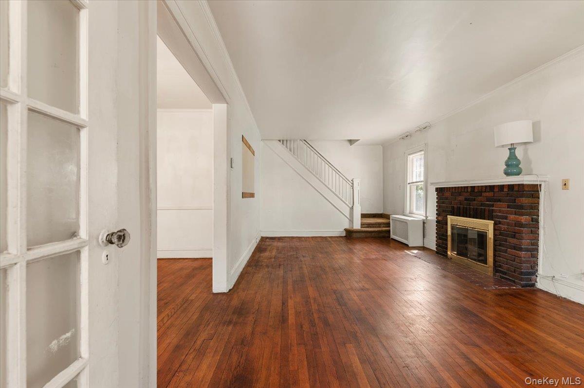 33 Lawrence Avenue – For Sale photo 4