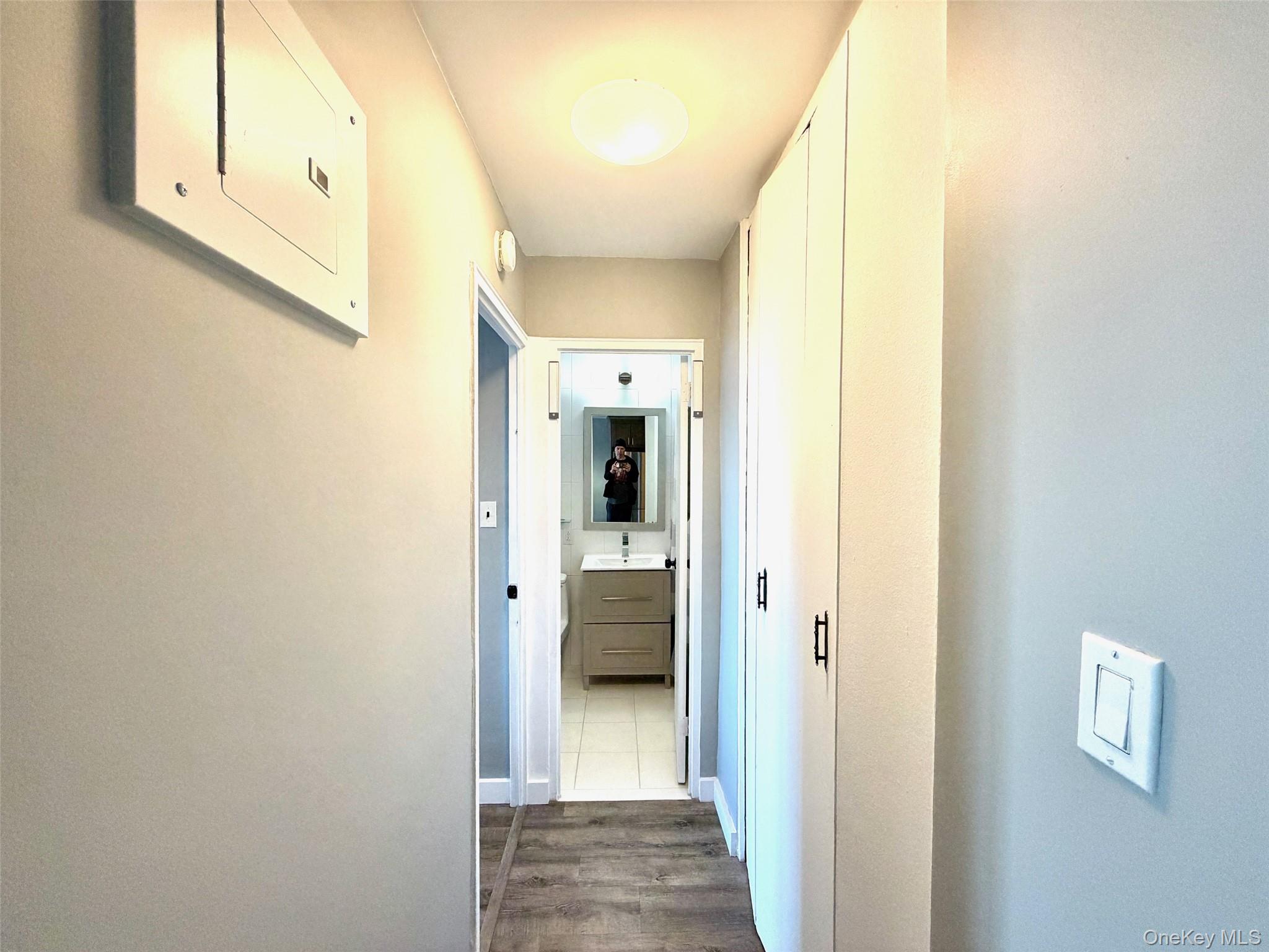 61-20 Grand Central Parkway, Unit A1008 photo 9