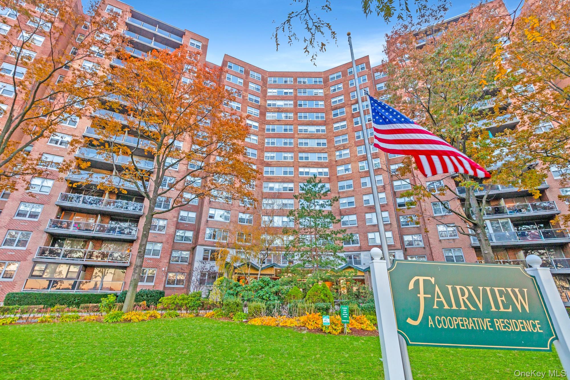 61-20 Grand Central Parkway, Unit A1008