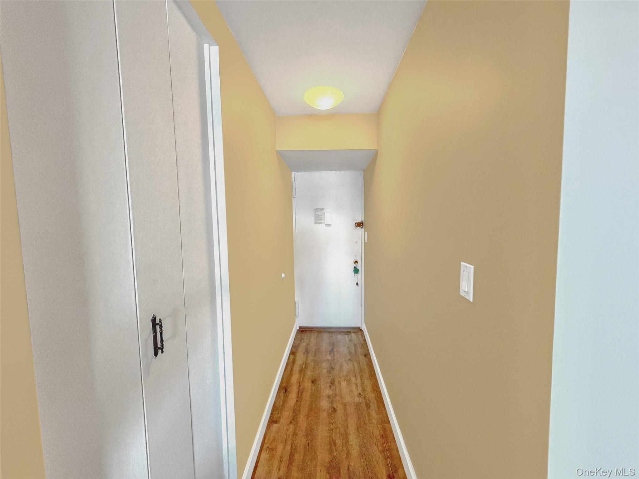 61-20 Grand Central Parkway, Unit A1008 photo 4