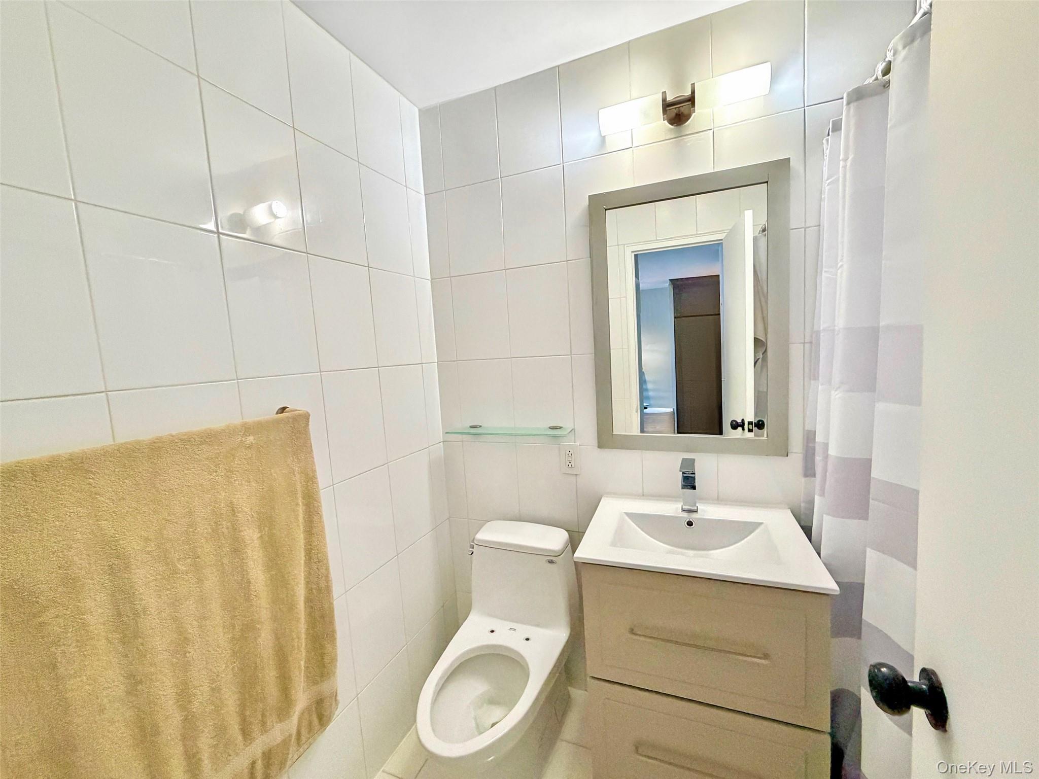 61-20 Grand Central Parkway, Unit A1008 photo 10