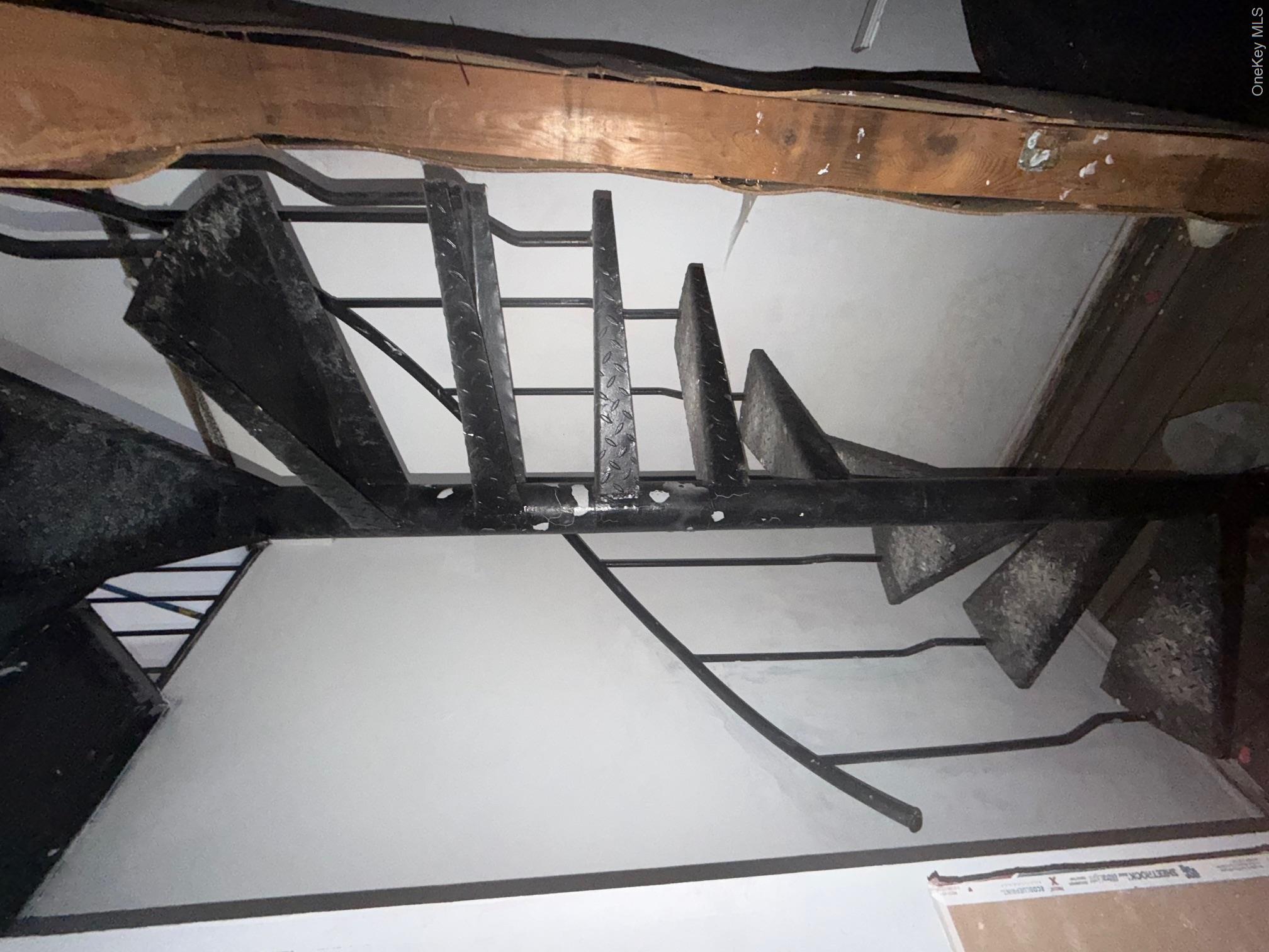 972 E 88th Street, Unit 1 photo 3